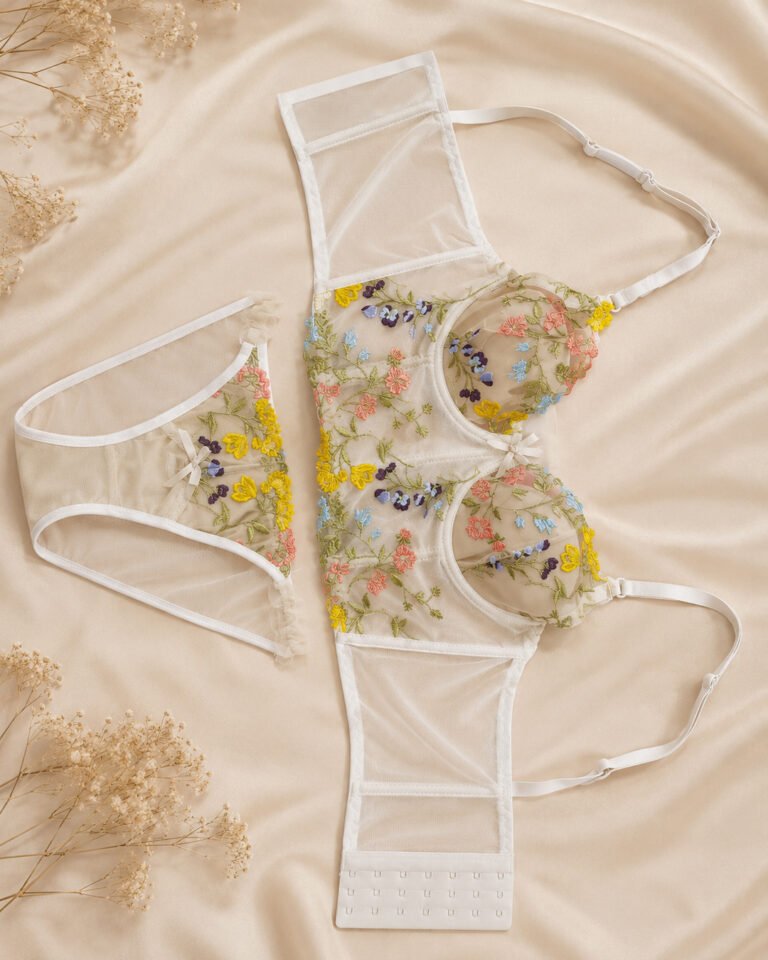 embrioded pantiebra front